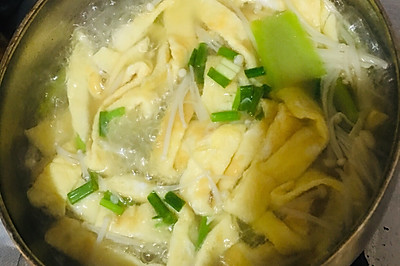 丝瓜菌菇鸡蛋汤