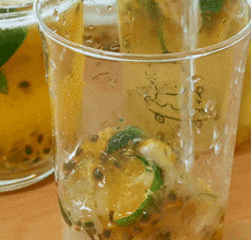 【宝宝辅食】百香果柠檬VC水的做法
