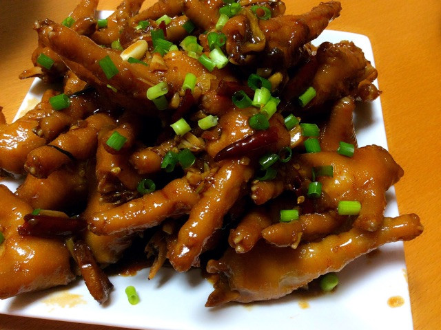 红烧辣鸡爪的做法