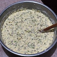 煎槐花饼的做法图解3