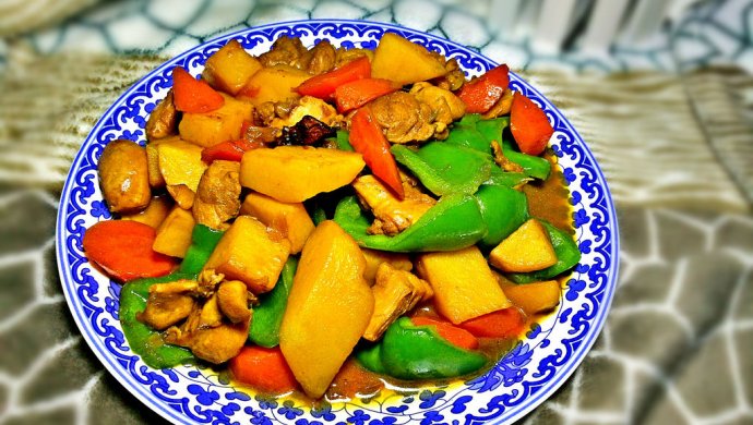 土豆胡萝卜炖鸡肉