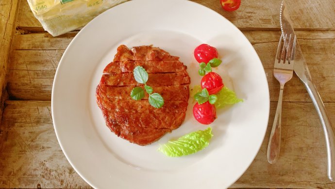 香煎美味的黄油牛排