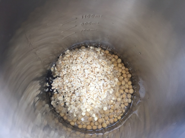 黑芝麻豆浆的做法图解4