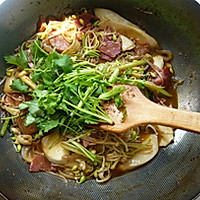 风靡街头的大锅菜——炒什锦的做法图解7