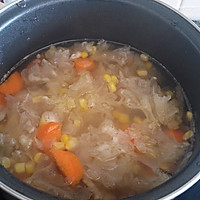 银耳排骨汤的做法图解3
