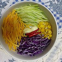 一口入魂，彩虹凉拌面。的做法图解2