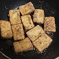 烧烤味的脆皮豆腐，外酥里嫩，好吃到停不下来。的做法图解8