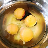 春日的馈赠：香椿鸡蛋的做法图解2