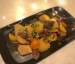 高蛋白低脂肪家常土豆炖牛腩的做法