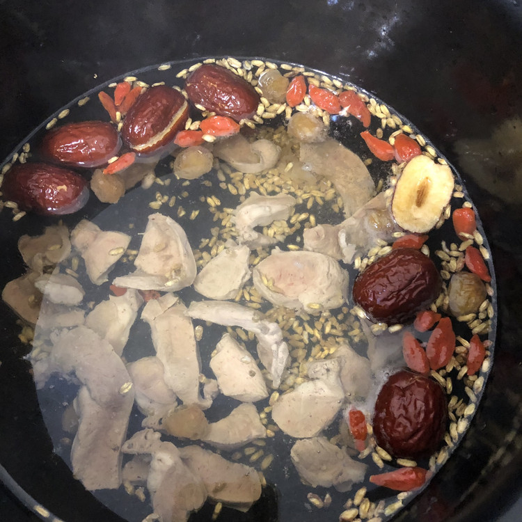浮小麦猪心汤的做法