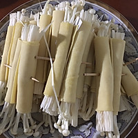 铁板金针菇腐皮卷的做法图解3