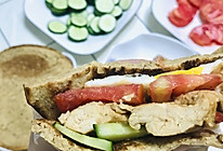 减肥期间的面食 好吃不长胖の藜麦全麦鸡蛋口袋三明治的做法