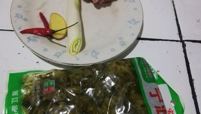 下饭的  ～肉丁炒雪菜