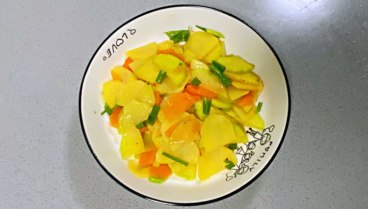 【孕妇食谱】土豆炒南瓜片，香甜可口，清爽不油腻～的做法