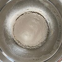 宝宝辅食篇：酥脆鸡蛋卷（电饼铛版）的做法图解5