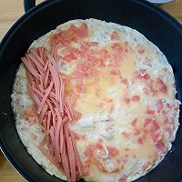 火腿鸡蛋卷里＋西红柿的做法图解8