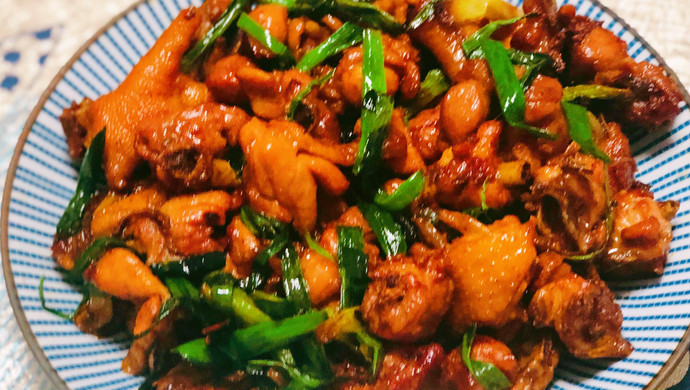 食材简单容易做、味道又超棒的：姜葱鸡