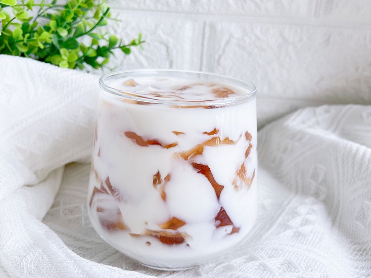 清凉爽口的茶冻撞奶❗️比奶茶好喝～的做法