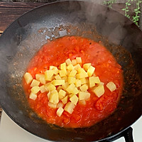 #肉食者联盟#番茄土豆浓汤面的做法图解4