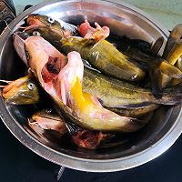黄骨鱼豆腐煲的做法图解1
