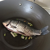 鲫鱼豆腐汤的做法图解5