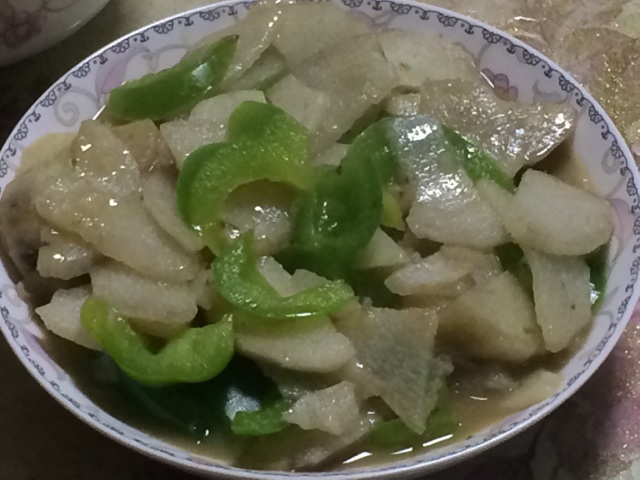 山药清炒青椒的做法图解1