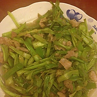 水芹菜炒肉丝的做法图解1