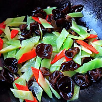 #餐桌上的春日限定#带子炒莴笋胡萝卜木耳的做法图解9