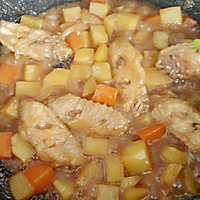土豆胡萝卜炖鸡翅（宝宝辅食）的做法图解7