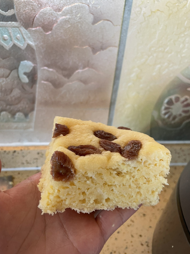 葡萄干玉米面发糕的做法