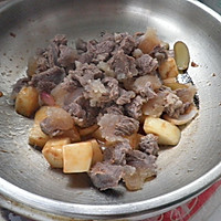 土豆烧牛肉的做法图解7