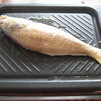 黄花鱼焖冻豆腐的做法图解5