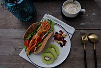 健康减脂早餐—全麦鸡脯肉蔬菜卷饼的做法