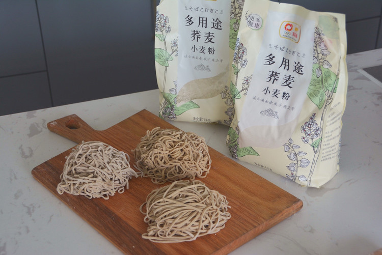 手工荞麦面的做法