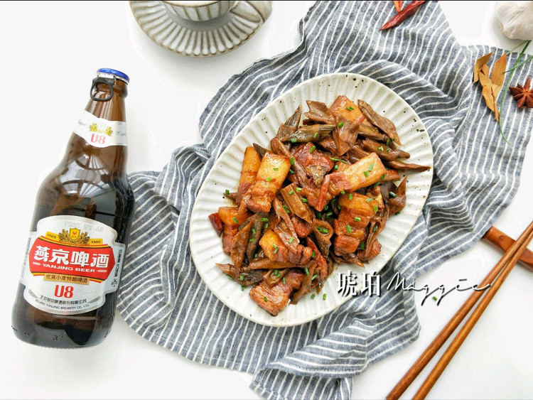 干笋燕京U8啤酒炖肉的做法