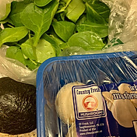 Salad: 小菠菜叶片， 蘑菇， 牛油果的做法图解1
