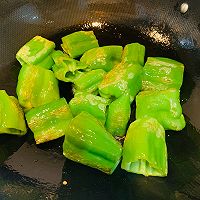 酸酸甜甜虎皮青椒的做法图解6