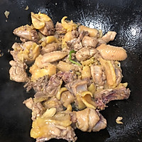 沙姜鸡煲的做法图解2