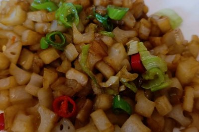 酸辣藕丁