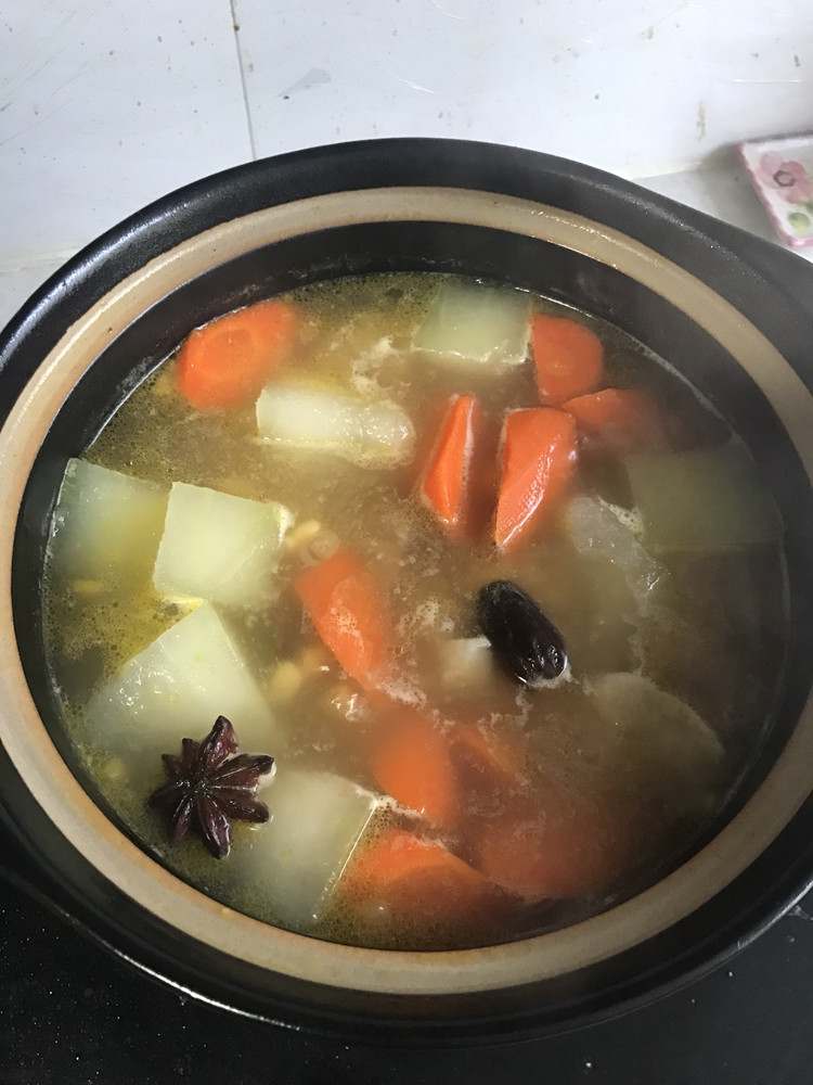 冬瓜排骨炖黄豆的做法