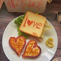 #一蔬一饭皆告白#最简单应景的情人节美食：爱心煎蛋的做法图解2