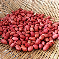 烤原味花生米的做法图解1