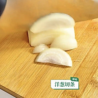 低脂又饱腹的薯角炒年糕，年夜饭主食首选就是它了的做法图解3