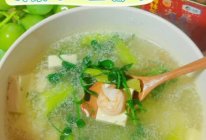 #轻食季怎么吃#芹菜虾仁豆腐汤的做法