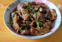 洋葱炖排骨的做法