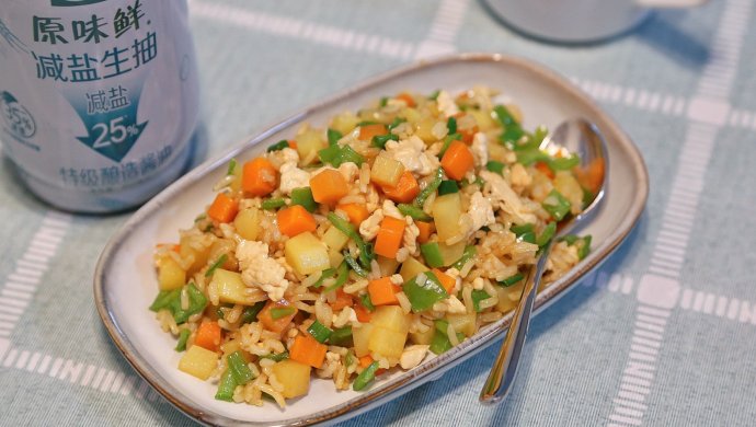 土豆鸡丁炒饭