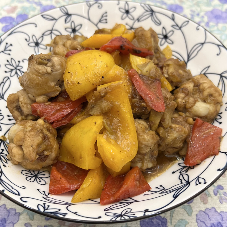 小鸡腿还可以这样吃（红椒鸡腿）的做法