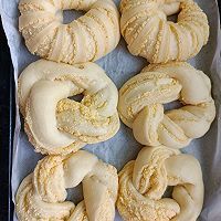 美食美刻之椰蓉花环面包的做法图解11