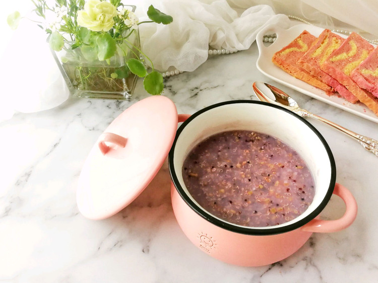 三色藜麦紫薯玉米粗粮粥的做法