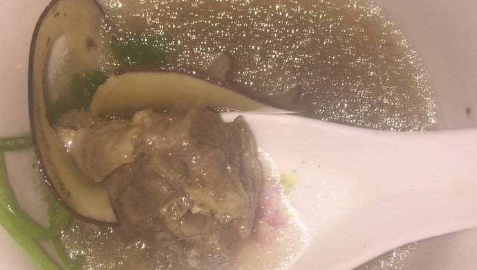 鸭肉炖海底椰